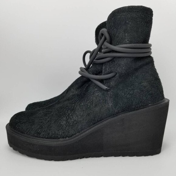 Puro Secret Wedge Platform Textured Leather Ankle Lace Up Boots Size 40 Black